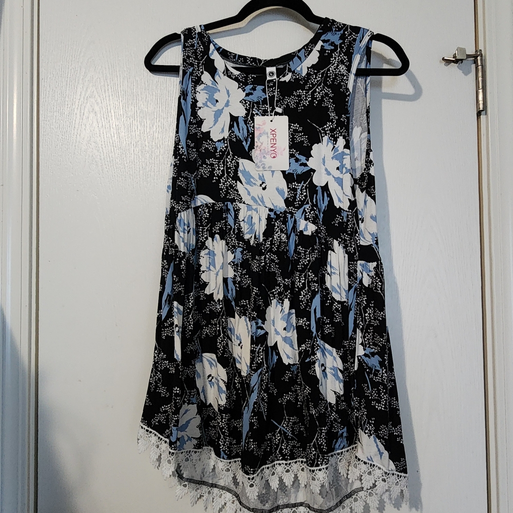 Xhilaration Women's Floral Lace Trim Top - Black and Blue